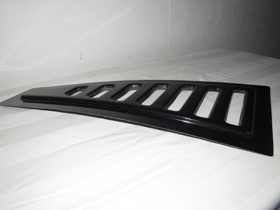 Se produkter som liknar volvo 740, 744 jalusi/ louver.. på Tradera