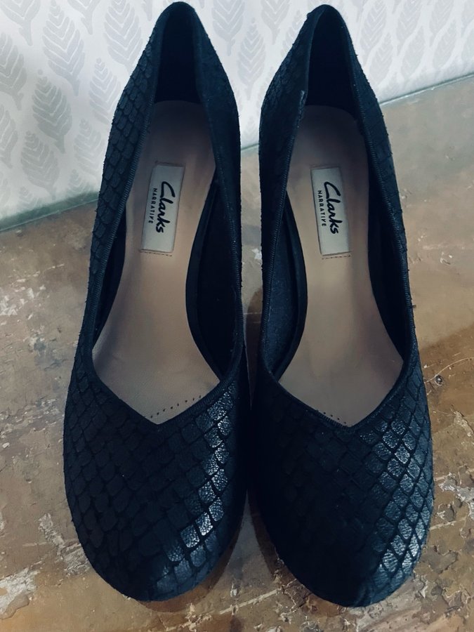 Se produkter som liknar Clarks Chorus Voice Pumps i n. pa Tradera 642556831