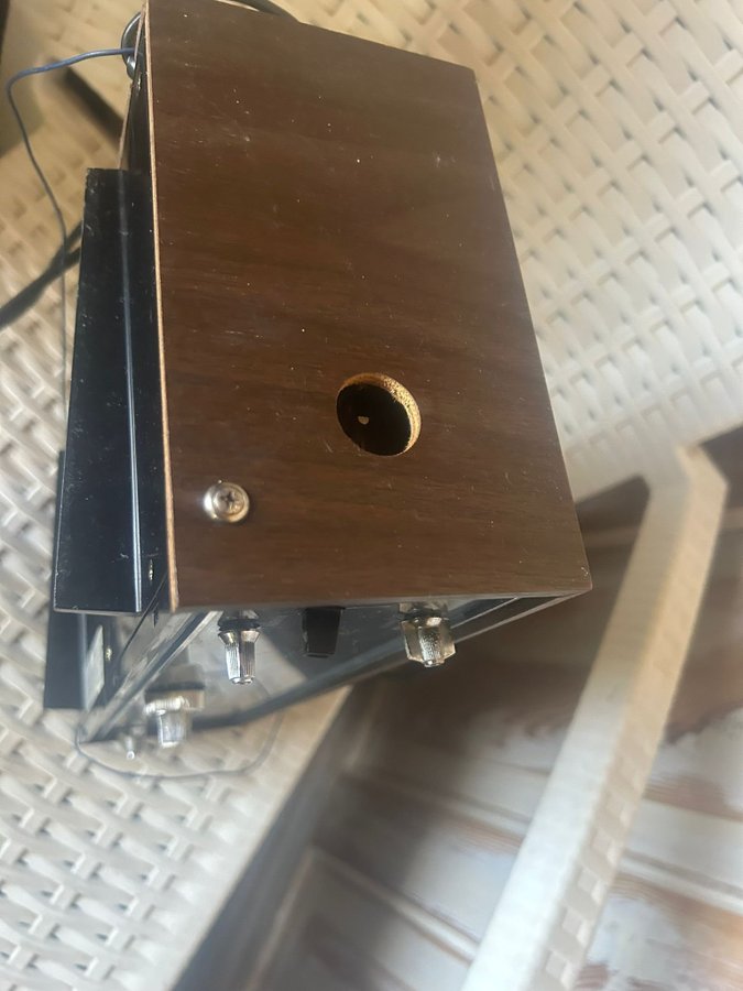 Retro Kennex AM / FM radio med alarm fungerar,m.. Köp på Tradera