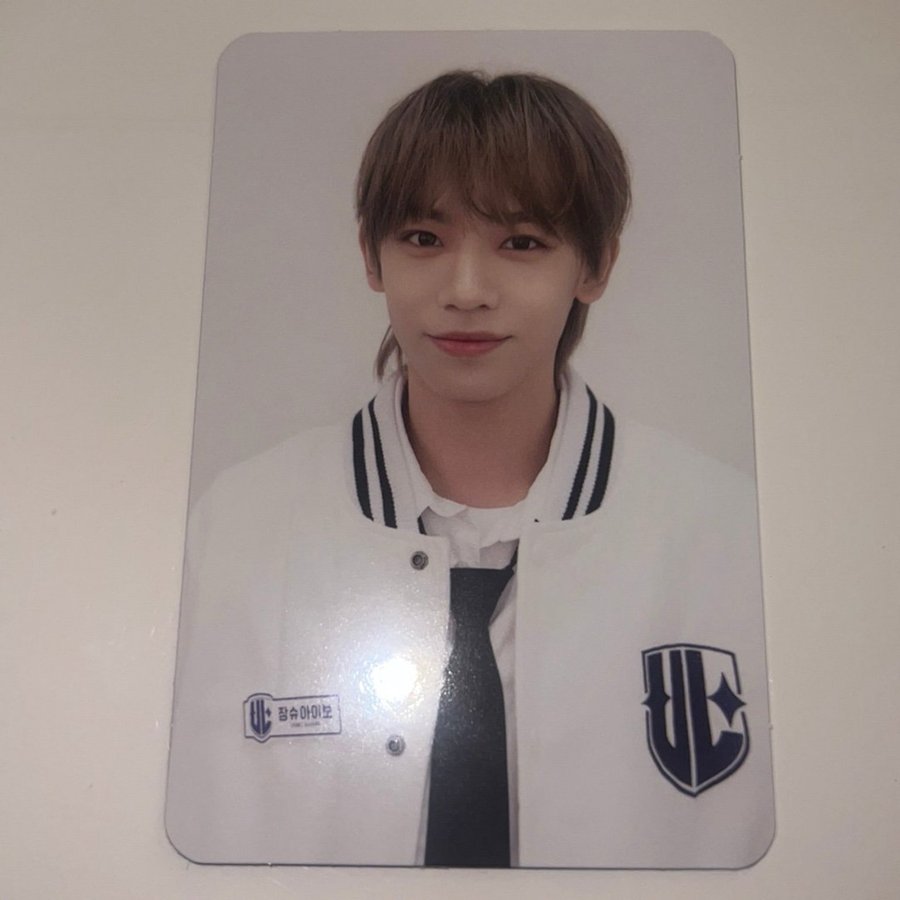 Se produkter som liknar Universe League/Boys Planet/A.. på Tradera