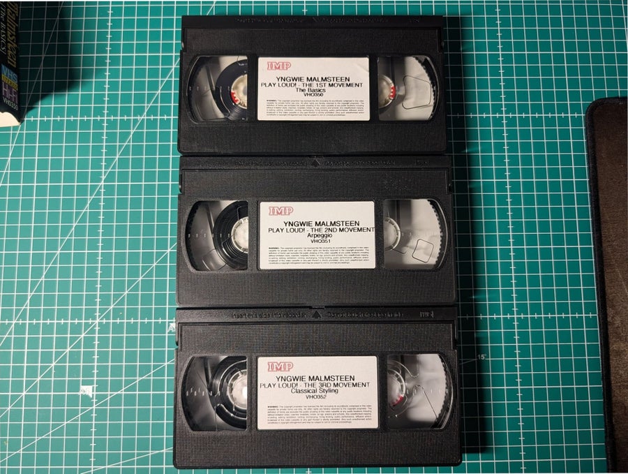Yngwie Malmsteen – Play Loud! Vol 1–3 Komplett .. | Köp på Tradera