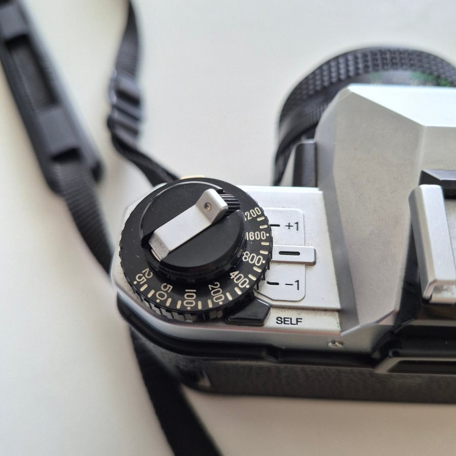 Se produkter som liknar Fujica AX-1 analog systemkame.. på Tradera