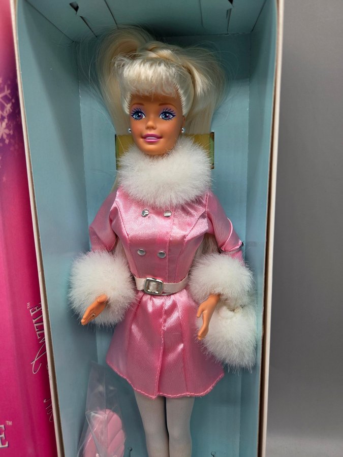 Winter Dazzle Barbie 1997 Special Edition Köp på Tradera (691181047)