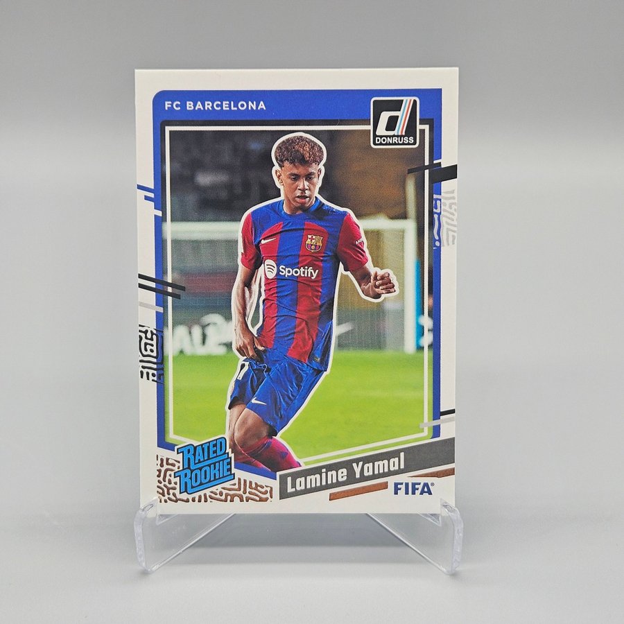 LAMINE YAMAL ROOKIE Fc Barcelona Megacracks 2023-24 Panini
