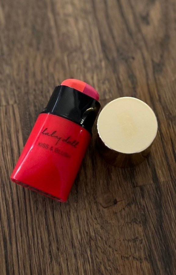 YSL Babydoll Kiss Blush Duo Stick Lipstick Köp på Tradera