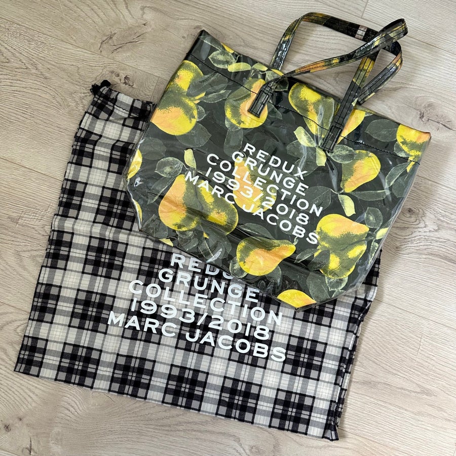 MARC JACOBS Redux Grunge fruit tote bag | Köp på Tradera (731470979)