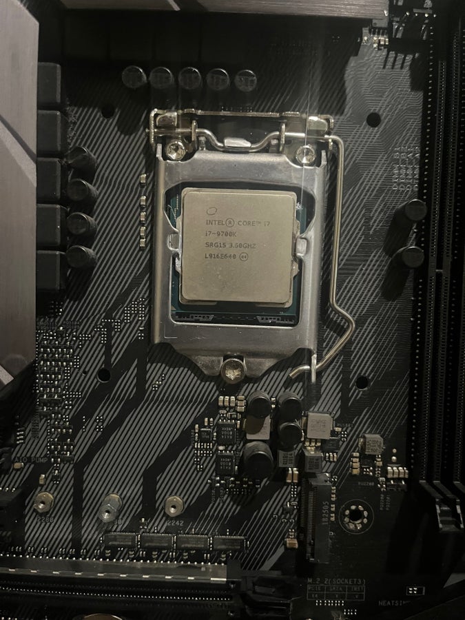 ASUS ROG Strix Z370-F Gaming Moderkort med Inte.. | Köp på Tradera