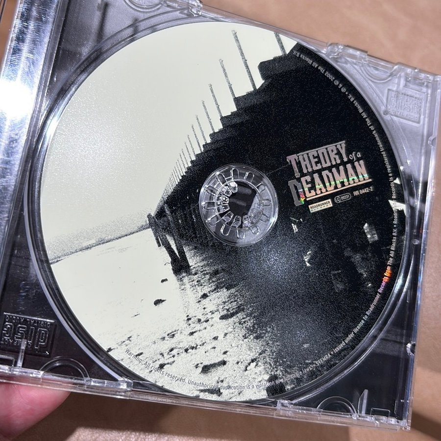 Theory of a Deadman CD | Köp från HellHoleRecordStore på Tradera