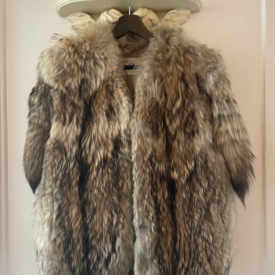 Authentic outlet fox fur