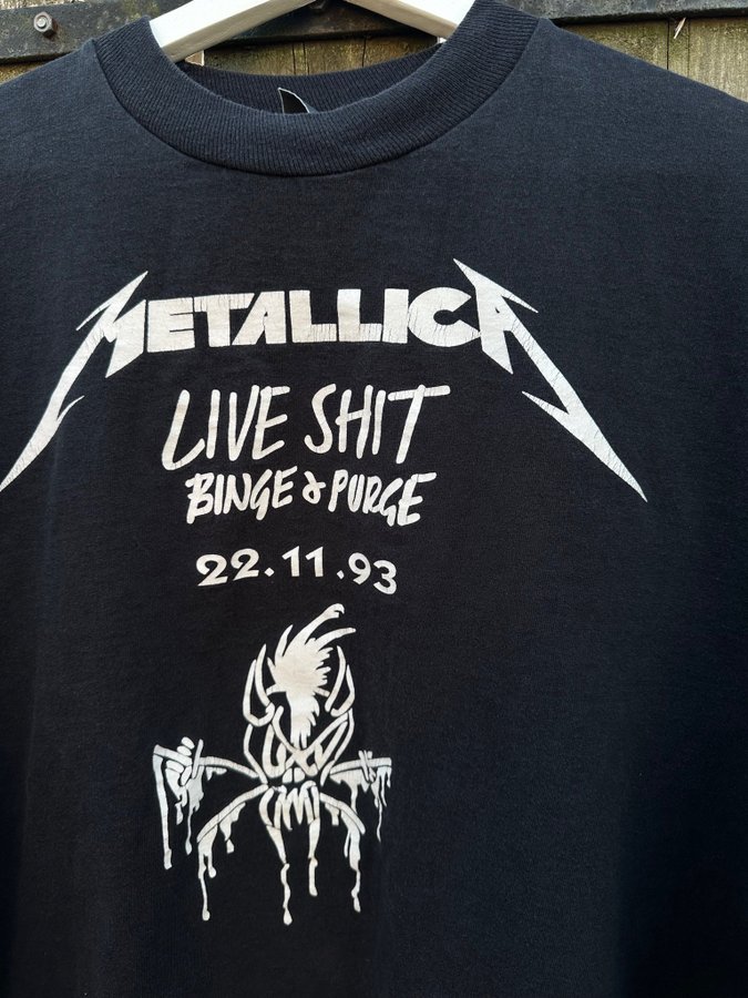 Se produkter som liknar Metallica t-shirt 1993 Live S.. på Tradera
