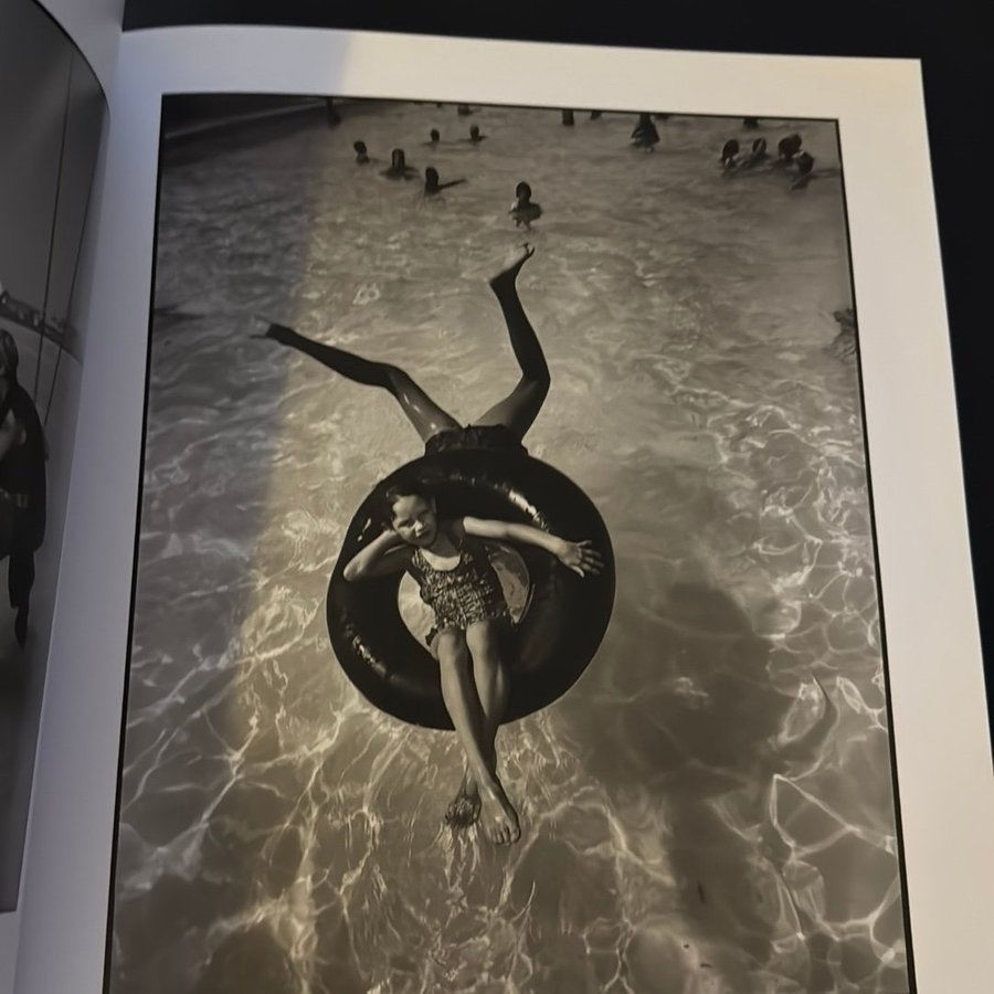 Mary Ellen Mark: American Odyssey 1963-1999 av .. | Köp på Tradera