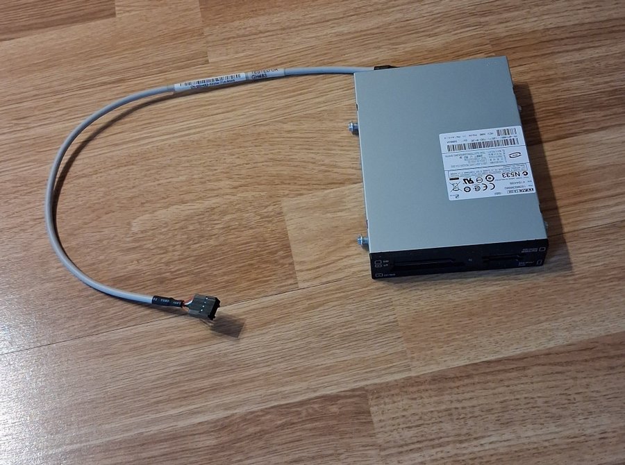 TEAC CA-200 All-In-One Multi-Card Reader | Köp på Tradera (718296022)
