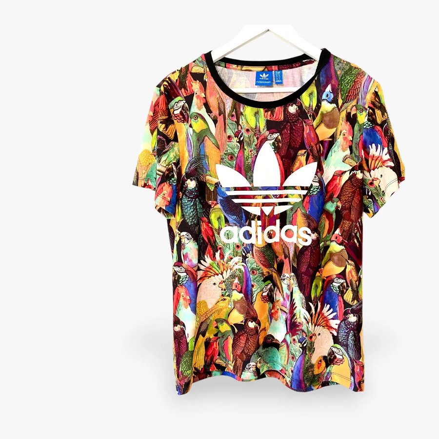 Se produkter som liknar Adidas x Farm Rio Farm Rio på Tradera