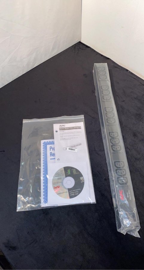 Grenuttag rackskåp APC AP9572 | Köp från CCparts på Tradera (554837083)