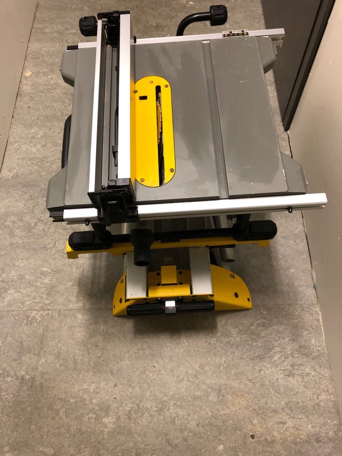 DEWALT DWE7485-QS Bordscirkelsåg/klyvbord/sågbo.. | Köp på Tradera ...