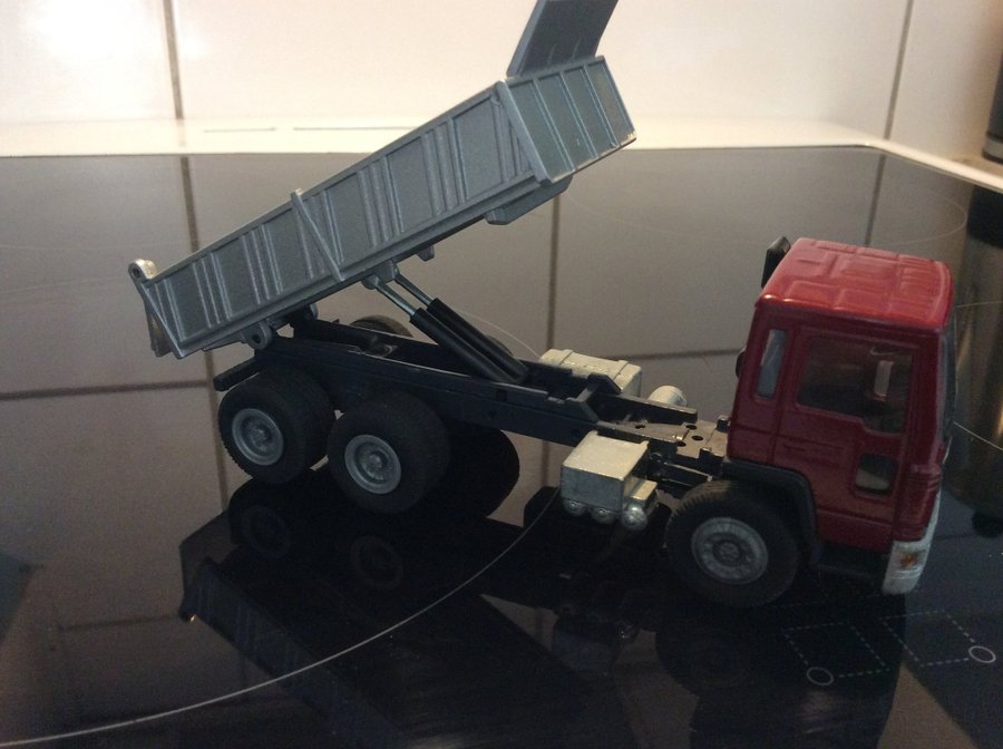 くすみ水色 Conrad 1/50 VOLVO-FL6 Feuerweher-LKW - 通販 - www