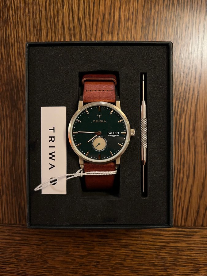 Triwa hot sale pine falken