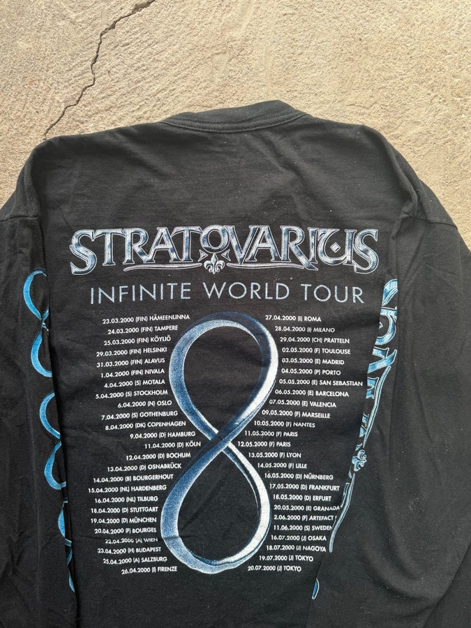 Se produkter som liknar 00s Stratovarius Infinite Wor.. på Tradera