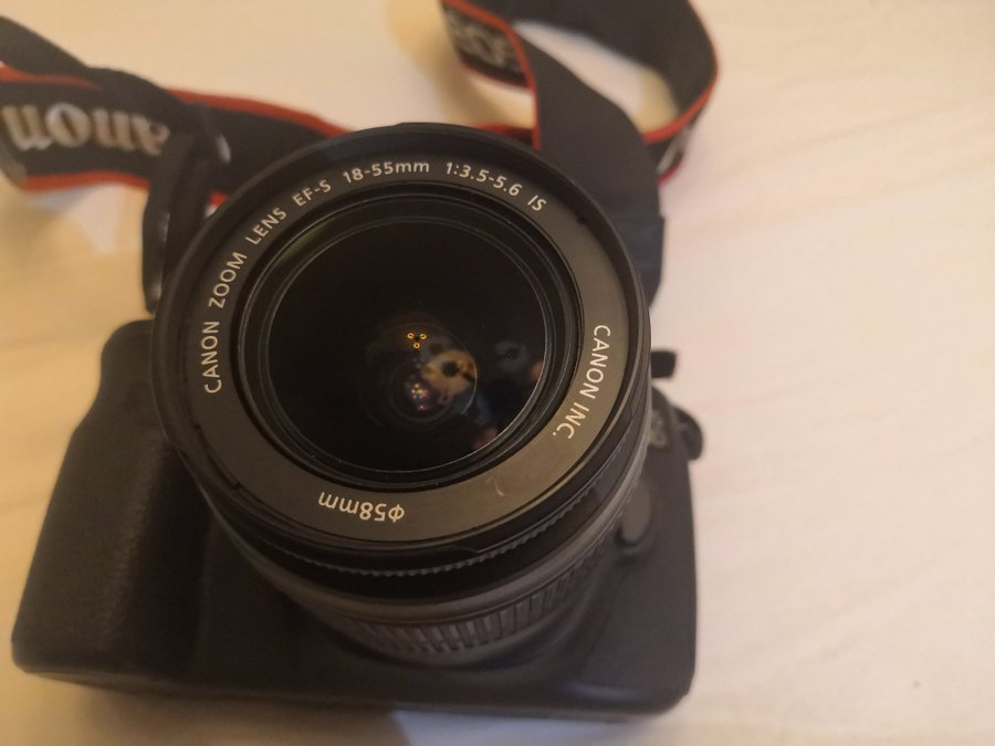 Se produkter som liknar Canon EOS 60D med objektiv, l.. på Tradera ...
