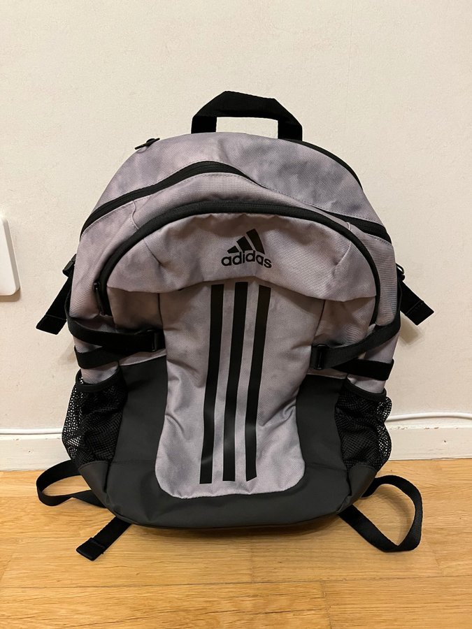 Adidas ryggsäck top 99 kr