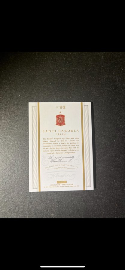 panini flawless 15-16　SANTI CAZORLA Se produkter som liknar 2015-16 Santi Cazorla Auto- P.. på Tradera