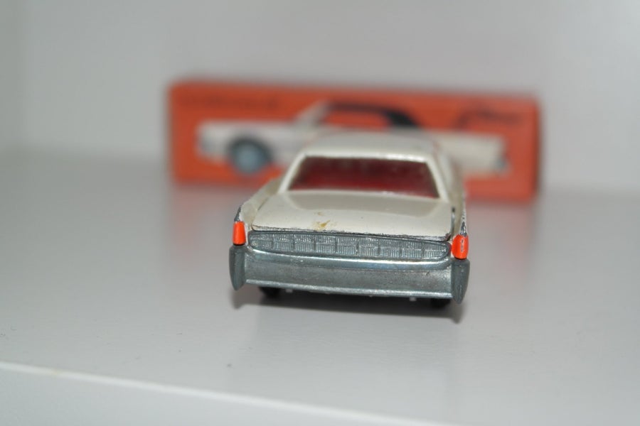 Tekno Lincoln Continental 829 vit | Köp på Tradera (745211641)