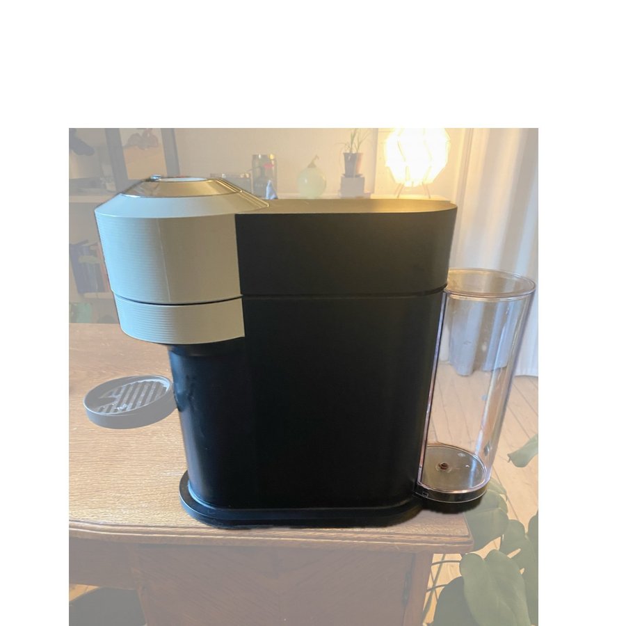 NESPRESSO® Vertuo Next kaffemaskin med stora ka.. | Köp på Tradera ...