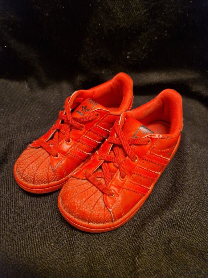 Se produkter som liknar Adidas Superstar, skor, rd, .. p Tradera  (718844287)