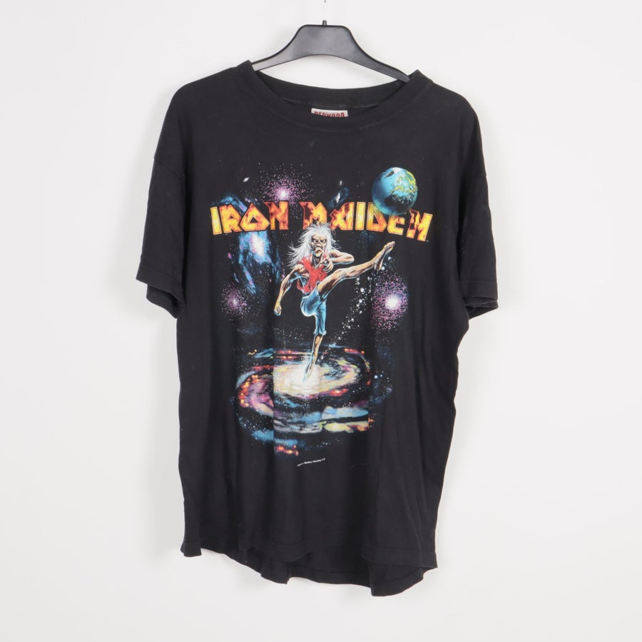 Se produkter som liknar Iron Maiden Virtual XI World .. på Tradera