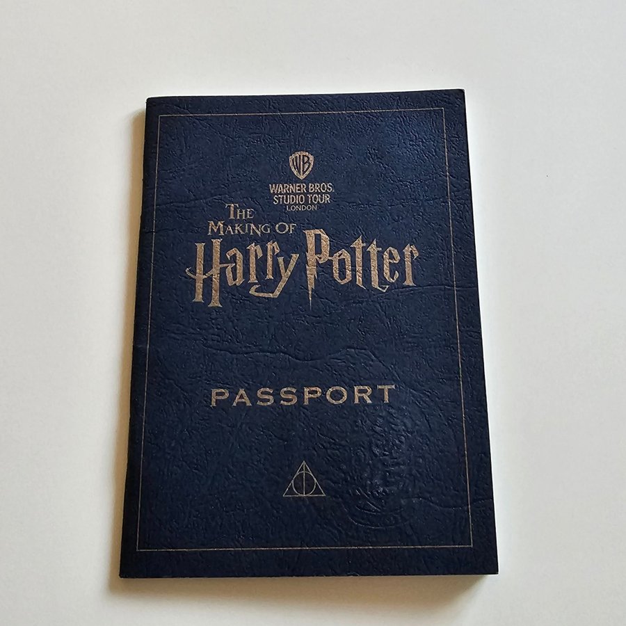 Harry potter passport Samling Köp på Tradera (599562456)