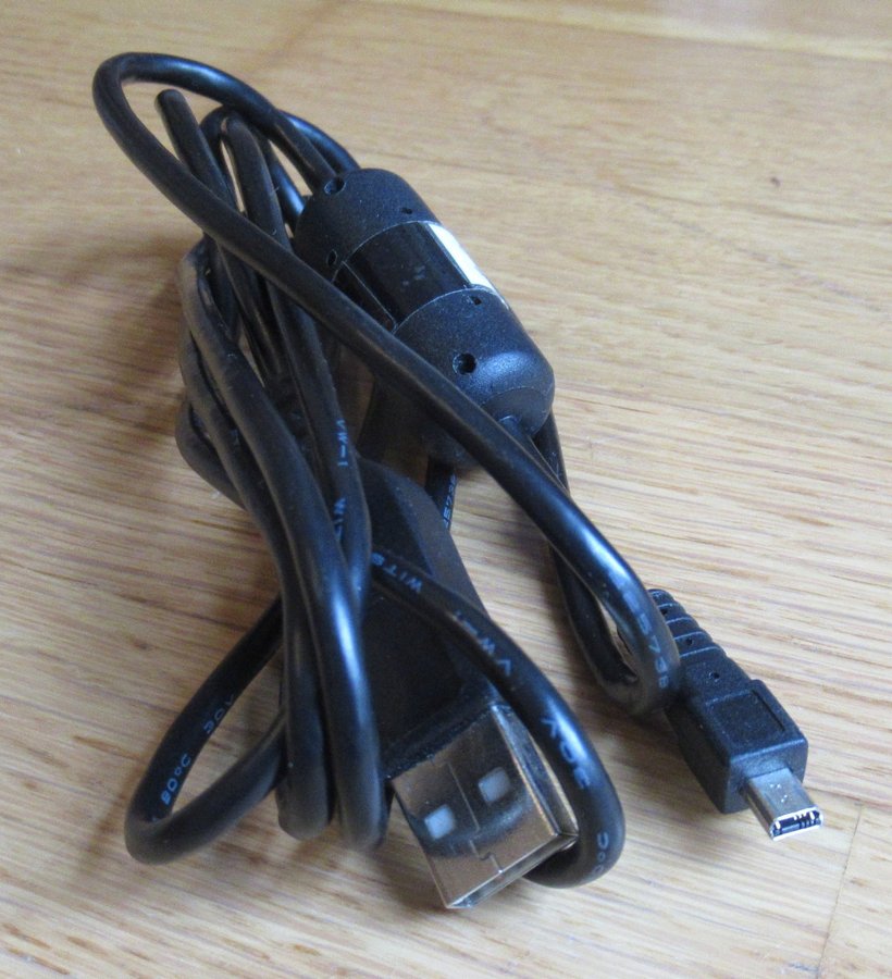 USB-kabel till Lumix TZ70, TZ60 och en massa Køb på Tradera
