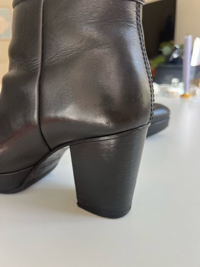 Acne orbit boots deals