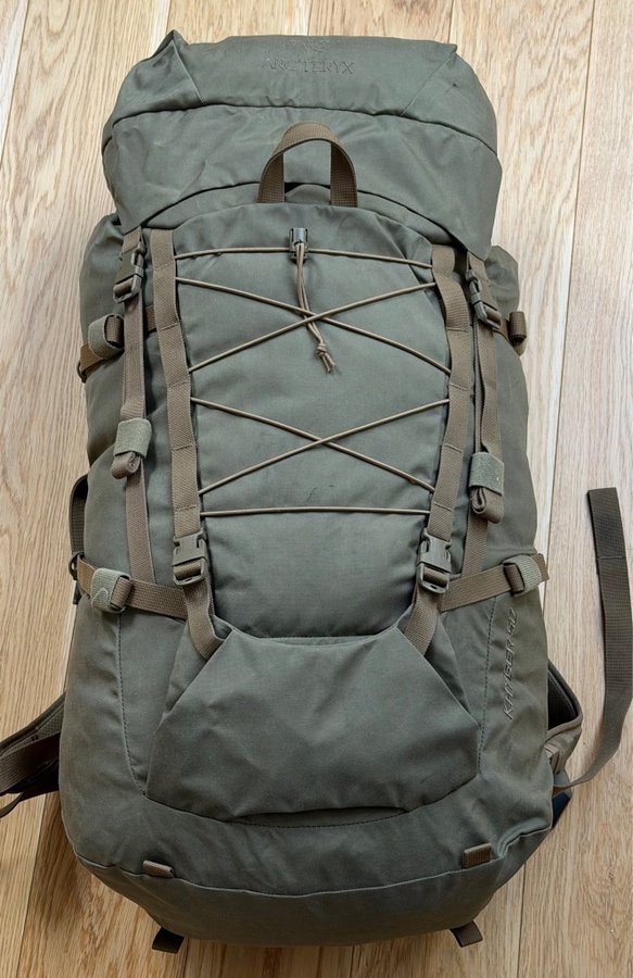 Se produkter som liknar Arc'teryx / Arcteryx LEAF Khy.. på Tradera