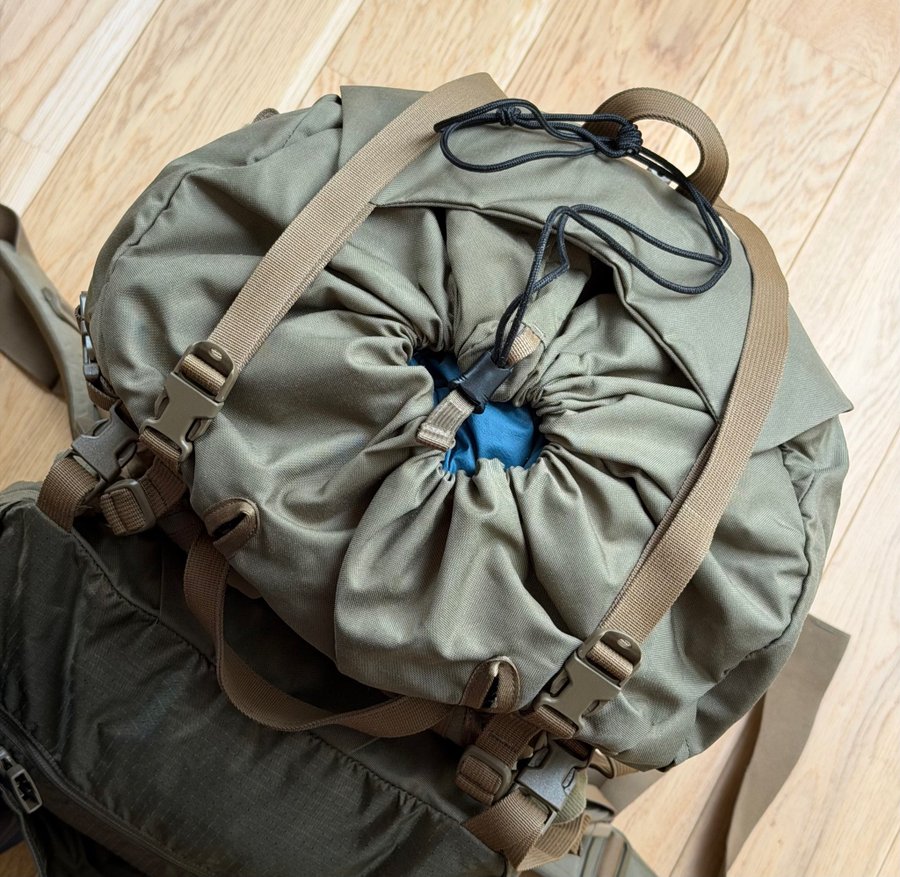 Se produkter som liknar Arc'teryx / Arcteryx LEAF Khy.. på Tradera