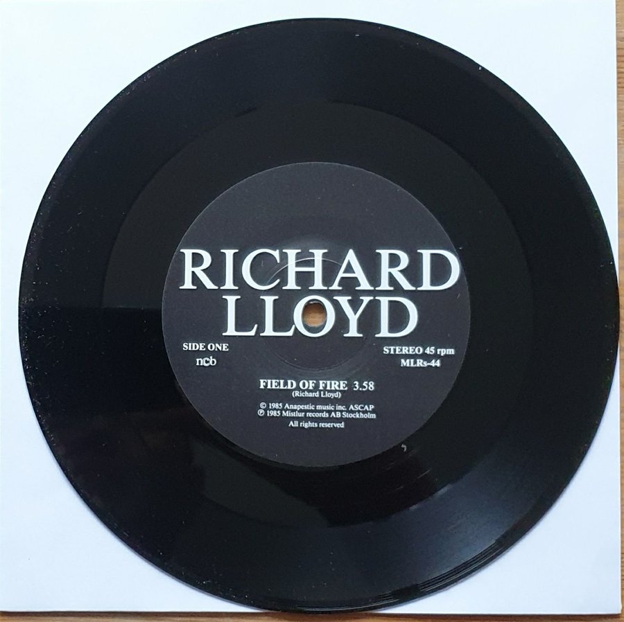 Richard Lloyd - Field of Fire / Won't Give Her .. | Köp på