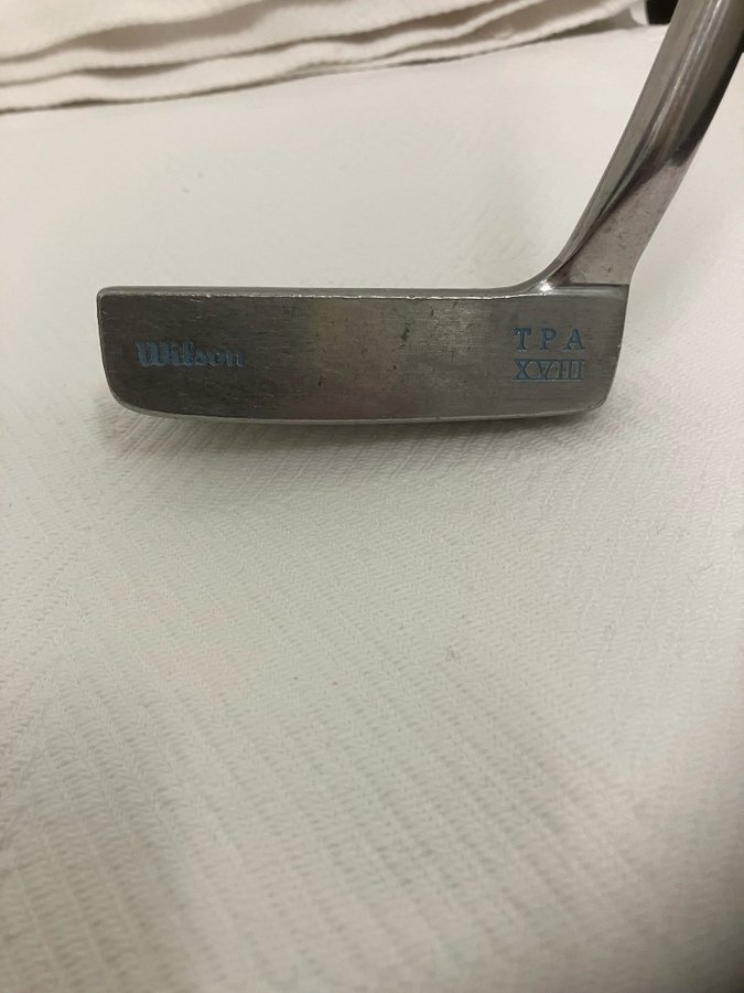 Wilson TPA XVIII 34 pouces putter de golf droitier, poignée