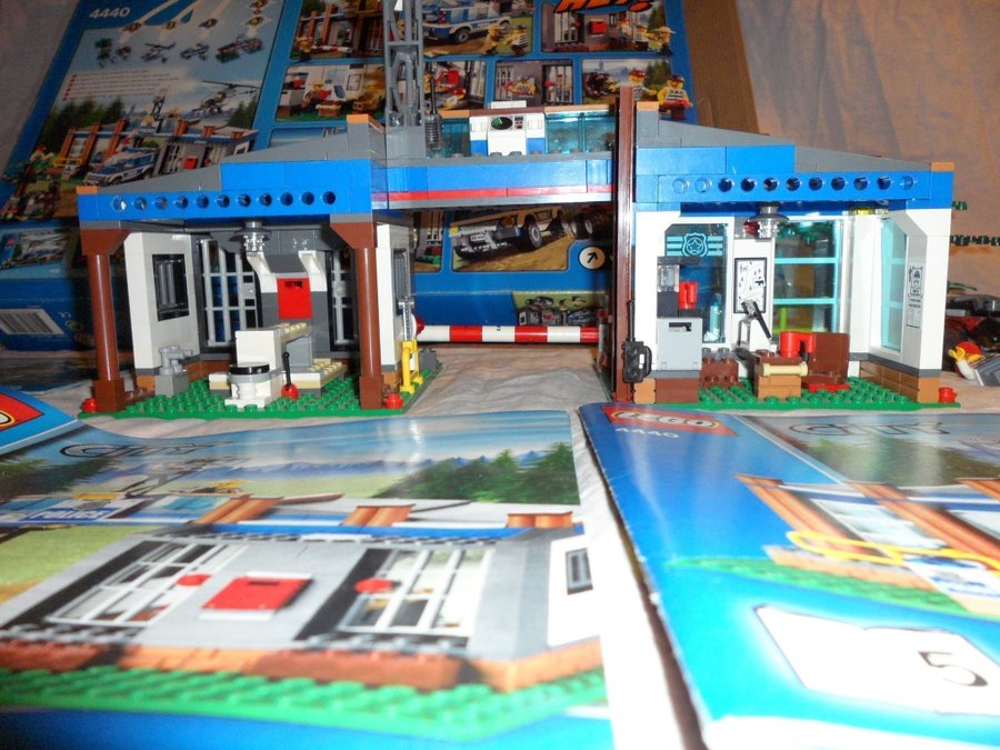 Lego city omgg 4440 station police