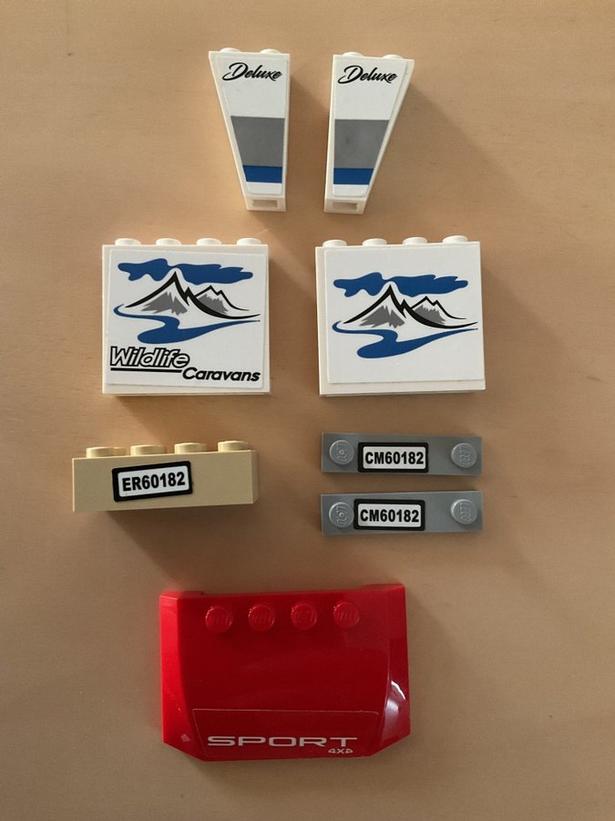 Se produkter som liknar LEGO delar med dekaler på Tradera