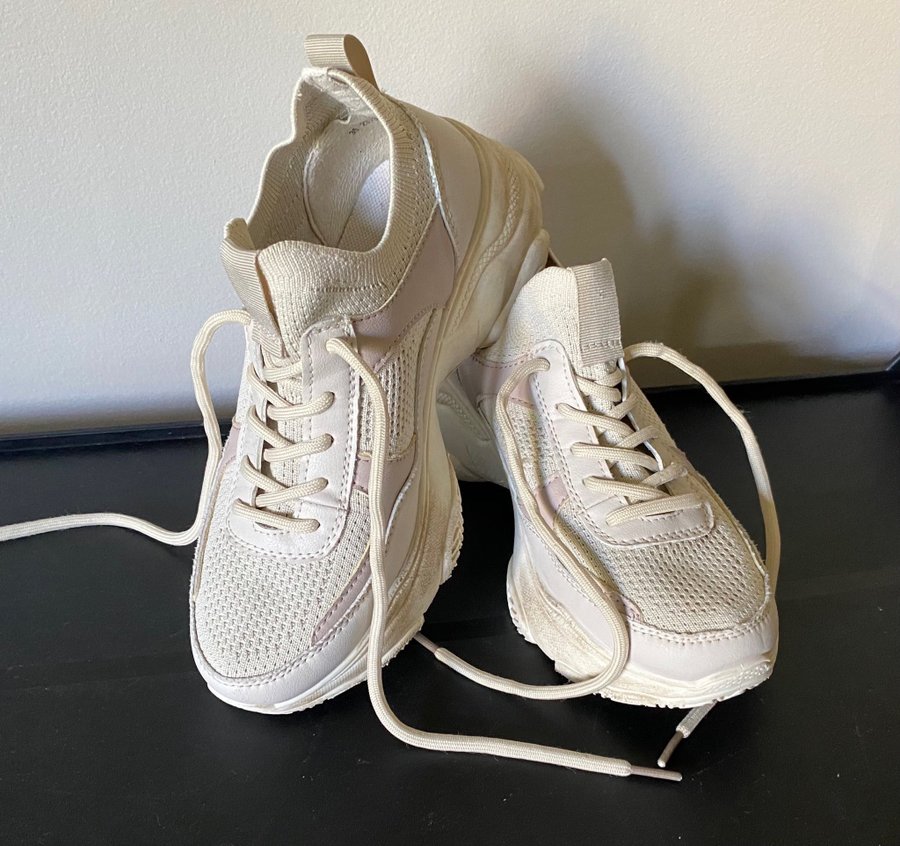 Dinsko Rosa Rosa Sneakers Med Rosett Se Produkter Som Liknar DS Shoes By Din Sko Sandaler På Tradera