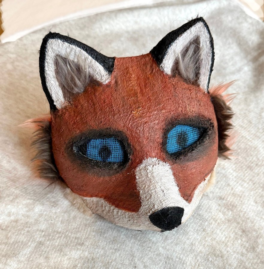Se produkter som liknar Handgjord räv-mask för cospla.. på Tradera ...