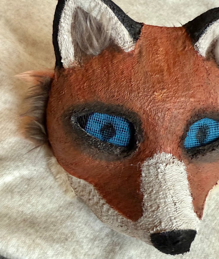 Se produkter som liknar Handgjord räv-mask för cospla.. på Tradera ...