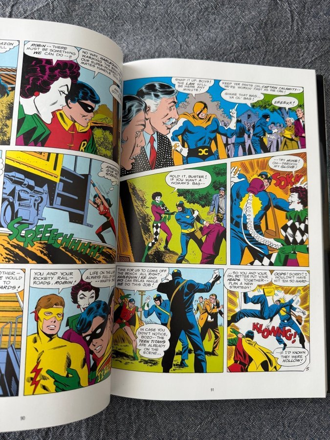 英語　TEEN TITANS:A CELEBRATION OF 50 YEARS Teen Titans: A Celebration of 50 Years | Köp på Tradera
