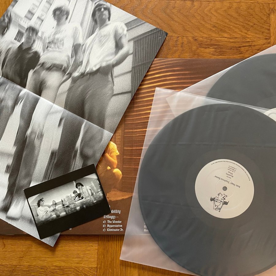 2LP/UK盤】 Sonic Youth / Daydream Nation Mi00OTYyLmpwZWc.jpeg