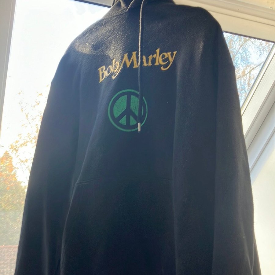 Pull&Bear svart hoodie, storlek XS Köp på Tradera (699906610)