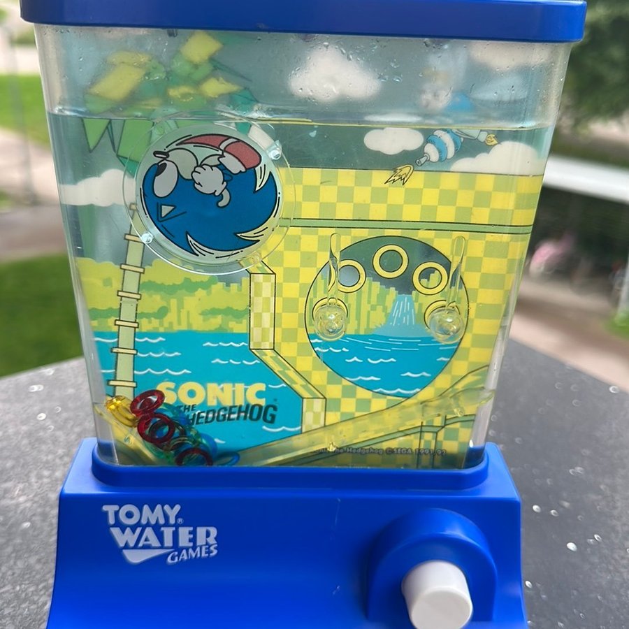 Se produkter som liknar TOMY WATER på Tradera