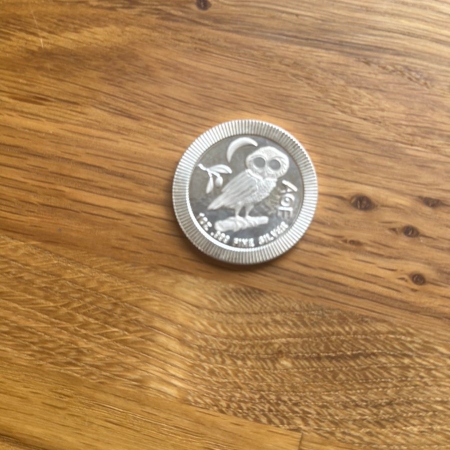 Se produkter som liknar 1 x 1 oz - silver .999 - Niue.. på Tradera