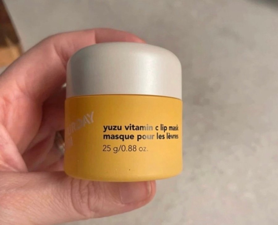 Se produkter som liknar Saturday Skin Yuzu Vitamin C .. p Tradera  (721594341)
