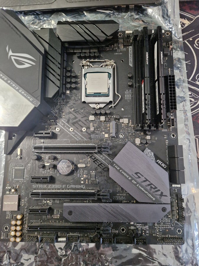 ASUS ROG Strix Z390-F Gaming Moderkort med Inte.. | Köp på Tradera