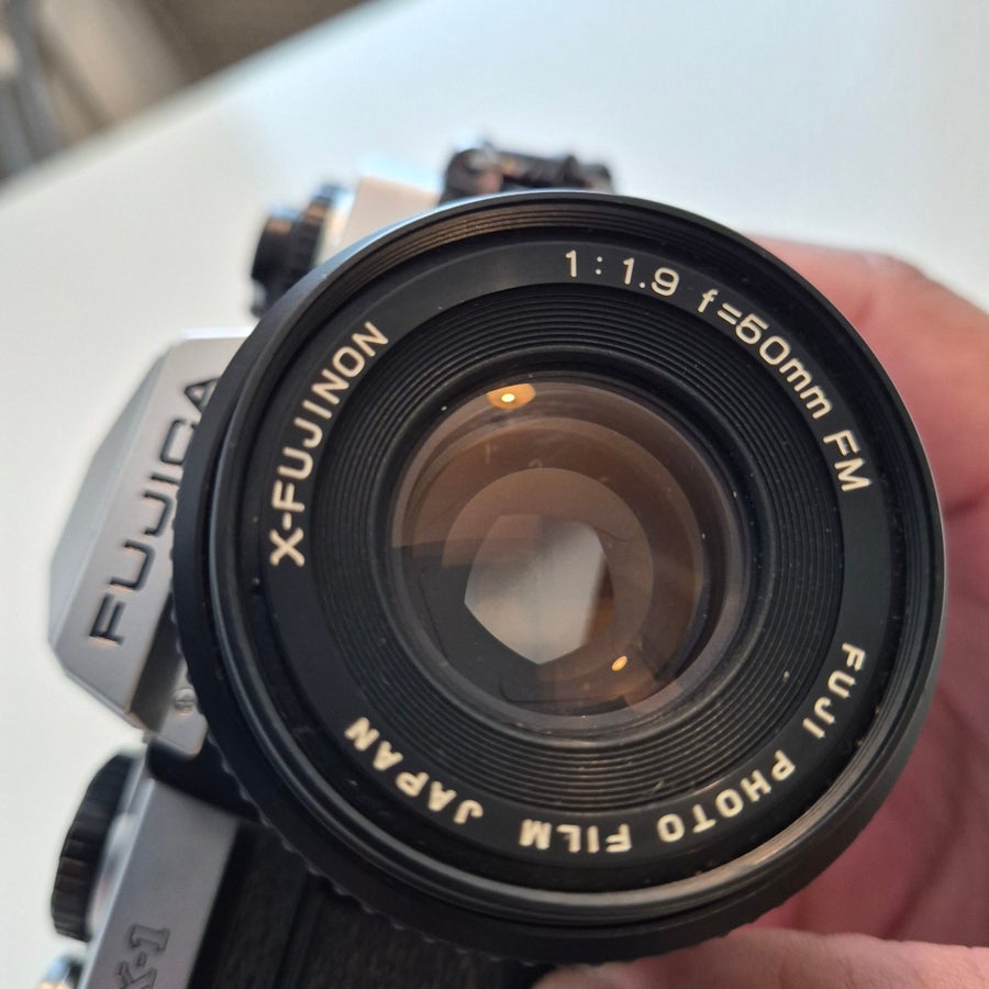 Fujica AX-1 med X-Fujinon 50mm f/1.9 - objektiv.. | Köp på Tradera