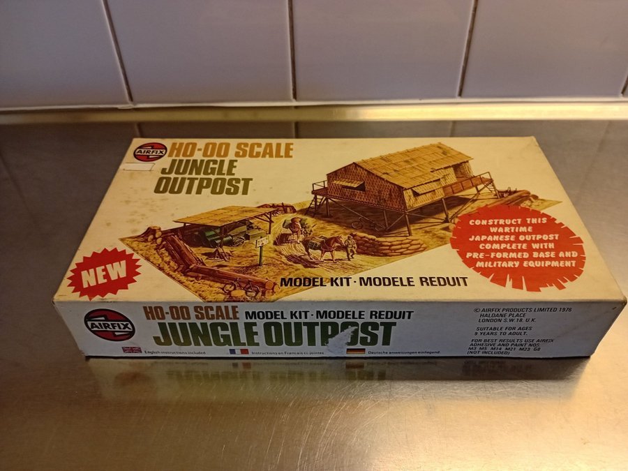 Airfix HO-OO Scale Jungle Outpost Modellbyggsats | Köp på Tradera